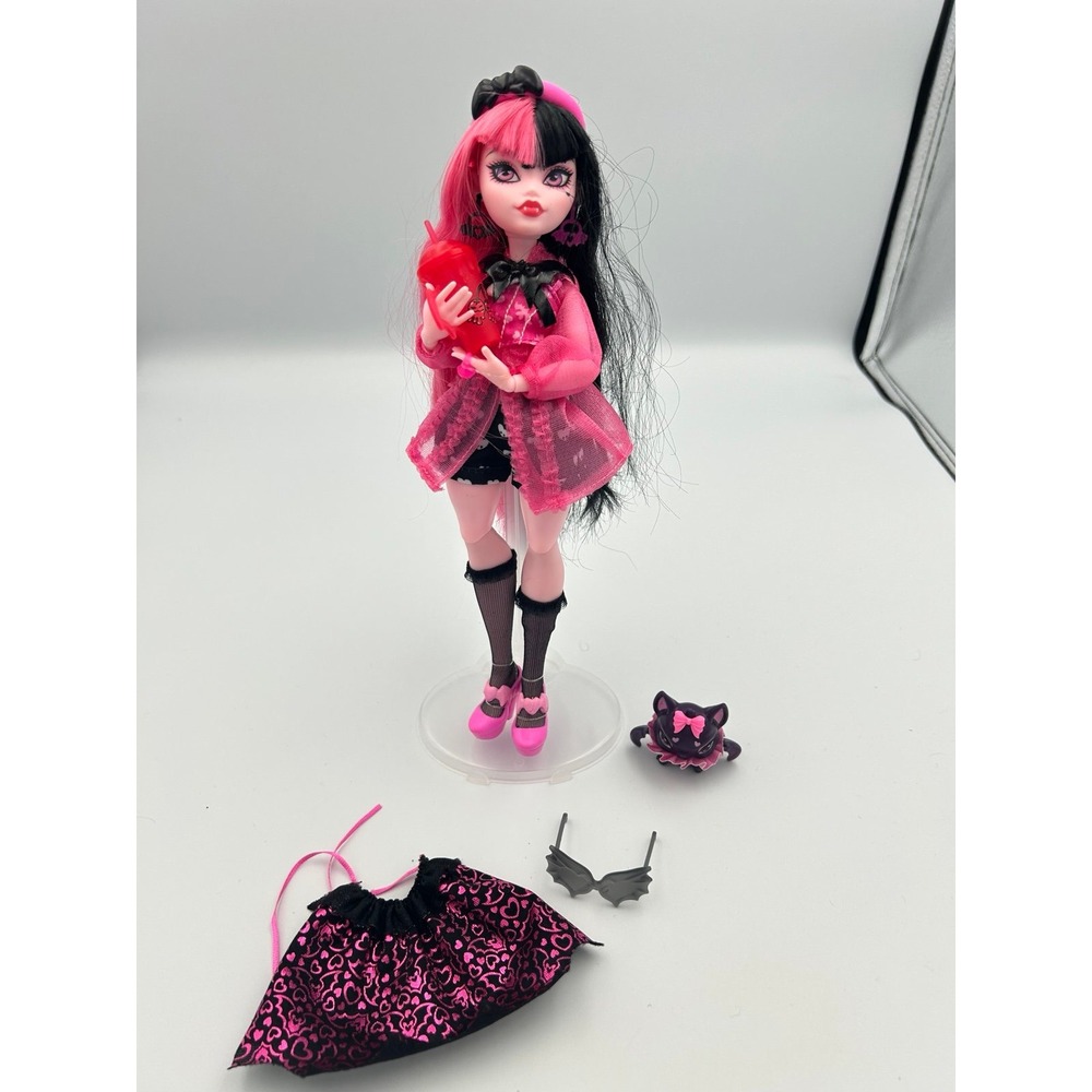 Monster High G3 Draculaura fashion doll